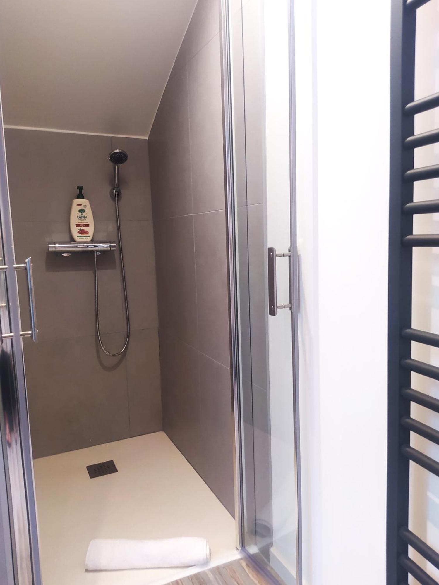 Suite Mansardee Independante, 25Min Lyon-Villefranche Chazay-d'Azergues Exteriér fotografie